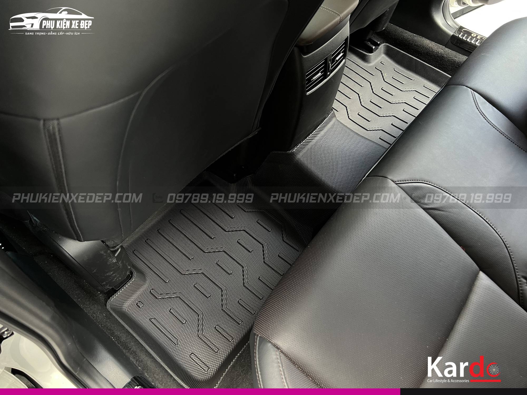 Thảm Lót Sàn Ô Tô Kardo Mazda CX30 - Đồ chơi xe hơi, phụ kiện ô tô, trang trí xe hơi - góc nhìn 4